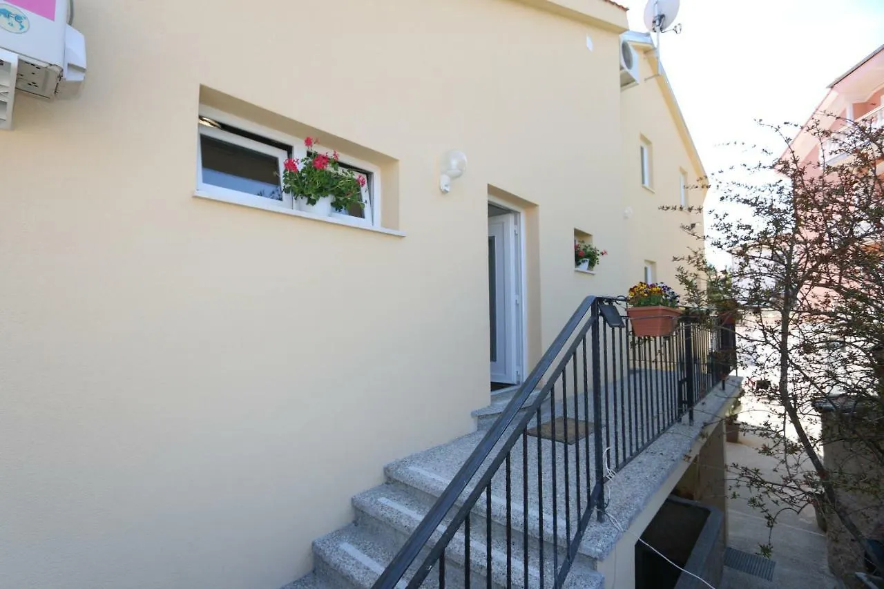 Apartment Apartman Ema Malinska
